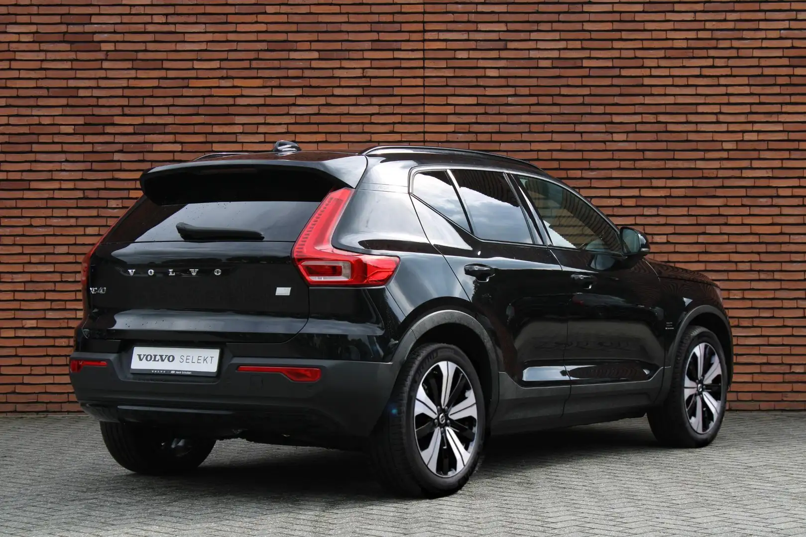 Volvo XC40 Recharge Twin Plus | Interieur voorverwarm install Zwart - 2