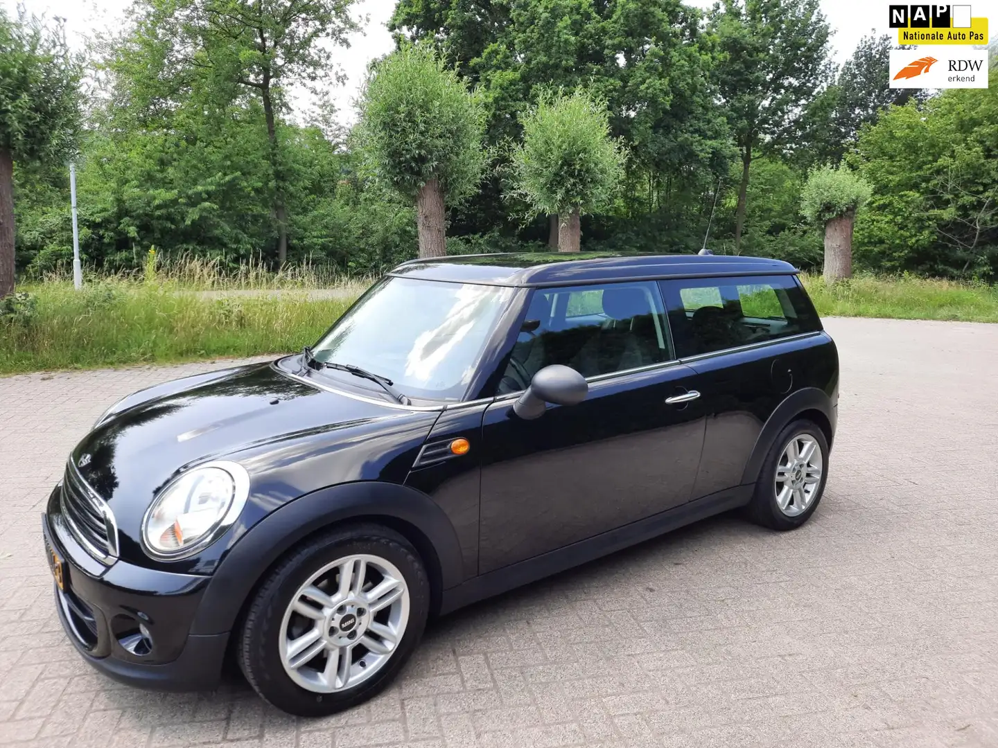 MINI One Clubman Mini 1.6 Business navigatie airco Zwart - 1