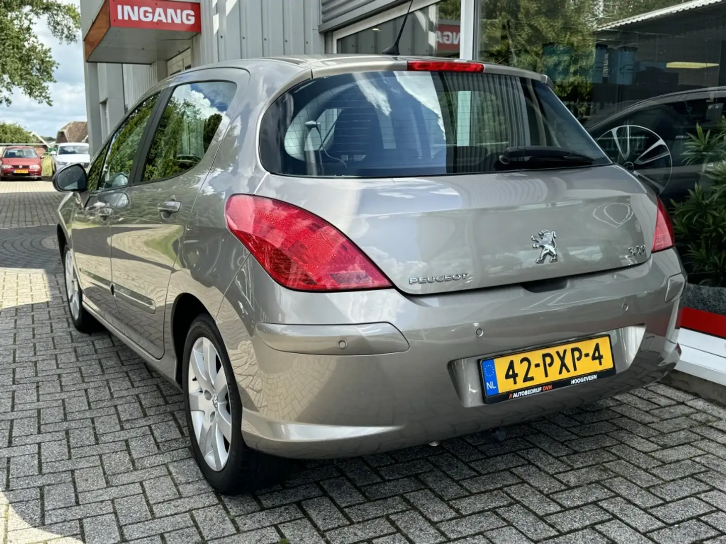Peugeot 308 1.6 VTi B. Lease Ex. Gris - 2