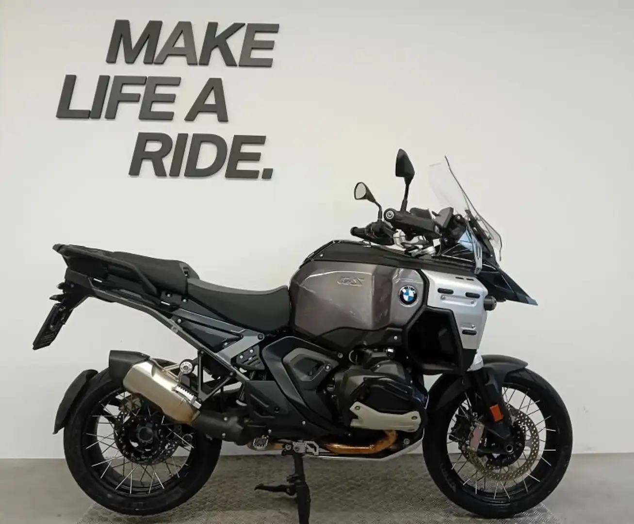 BMW R 1300 GS ADVENTURE Zwart - 1