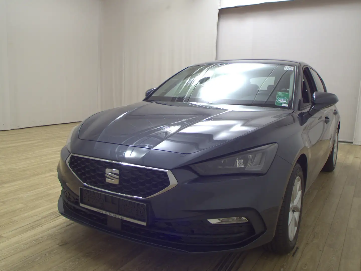 SEAT Leon 2.0 TDI Style Navi LED virtual PDC Grau - 2
