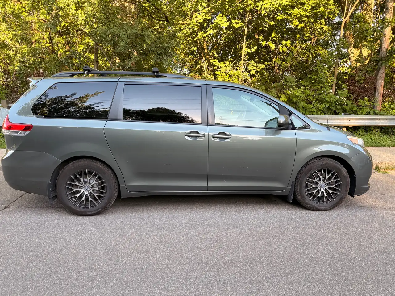 Toyota Sienna fotografie Toyota Sienna