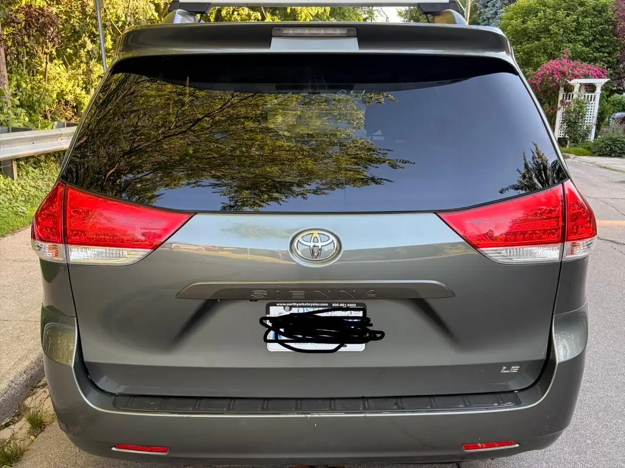 Toyota Sienna fotografie Toyota Sienna