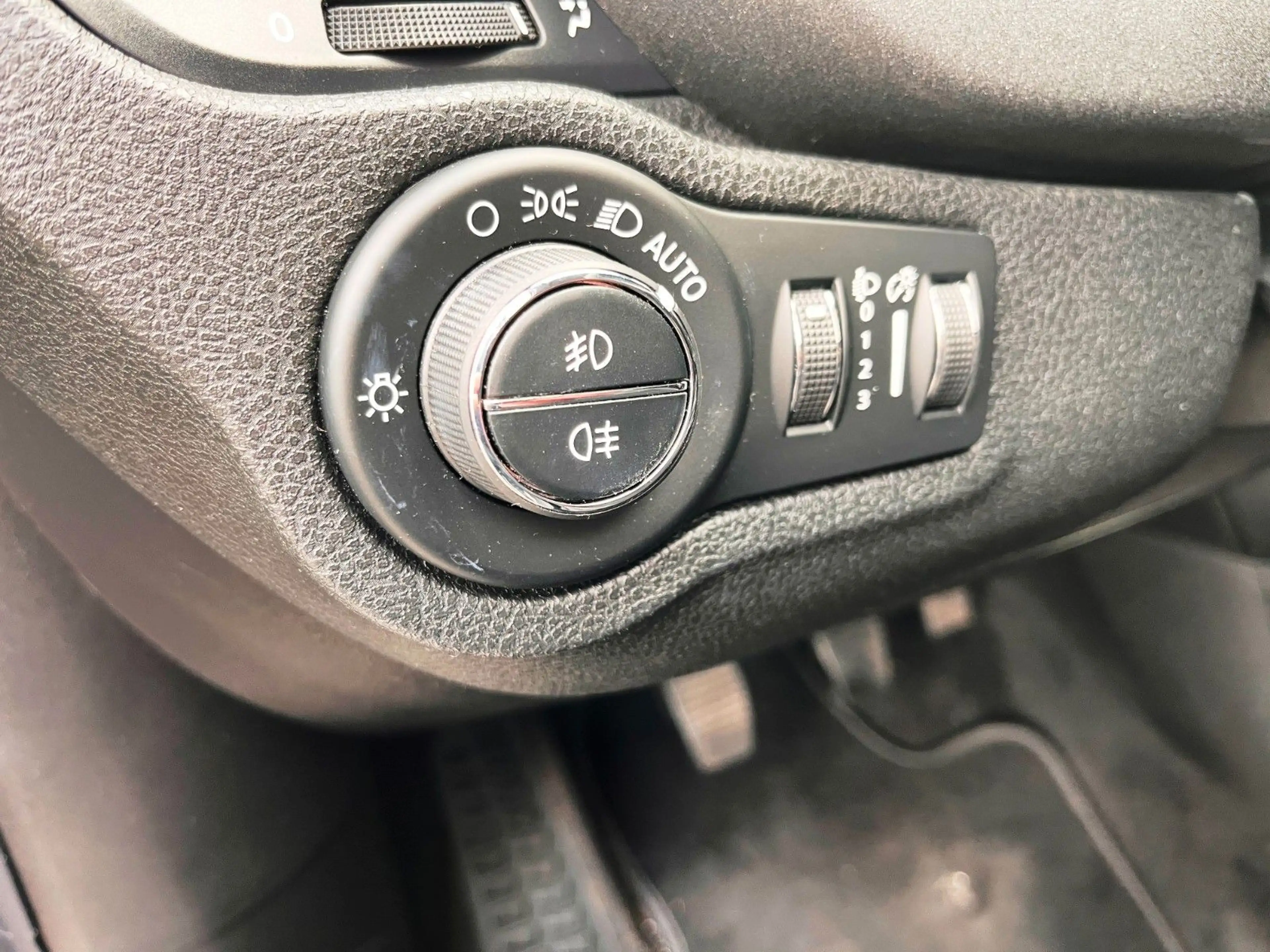Fiat 500X 120th*1.Hd*RFK*SHZ*Navi*LED*gepflegt* — photo 13