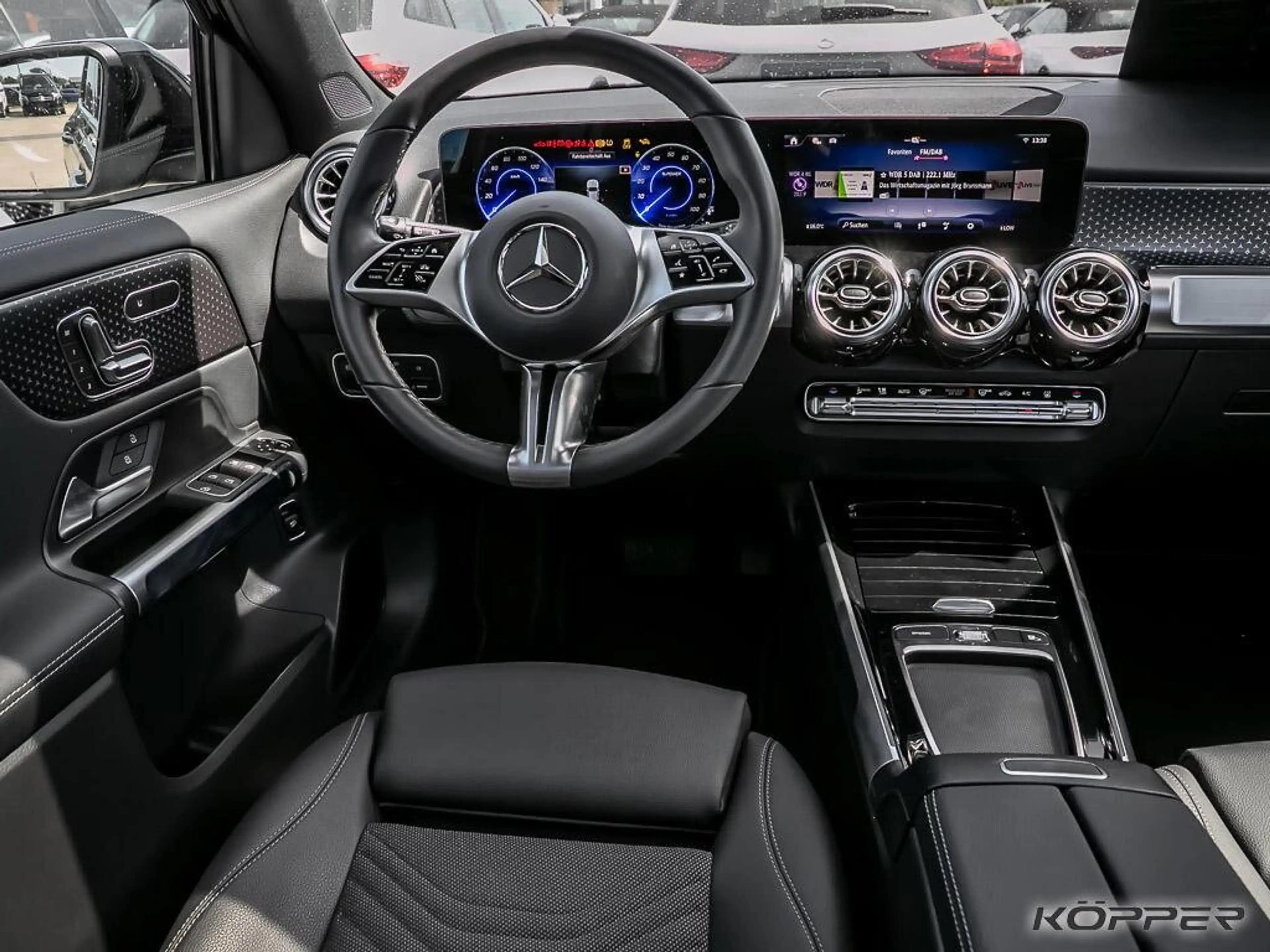 Mercedes-Benz EQB 300 4M Progr. Advanced PLUS AHK Pano 20 AMG — photo 4