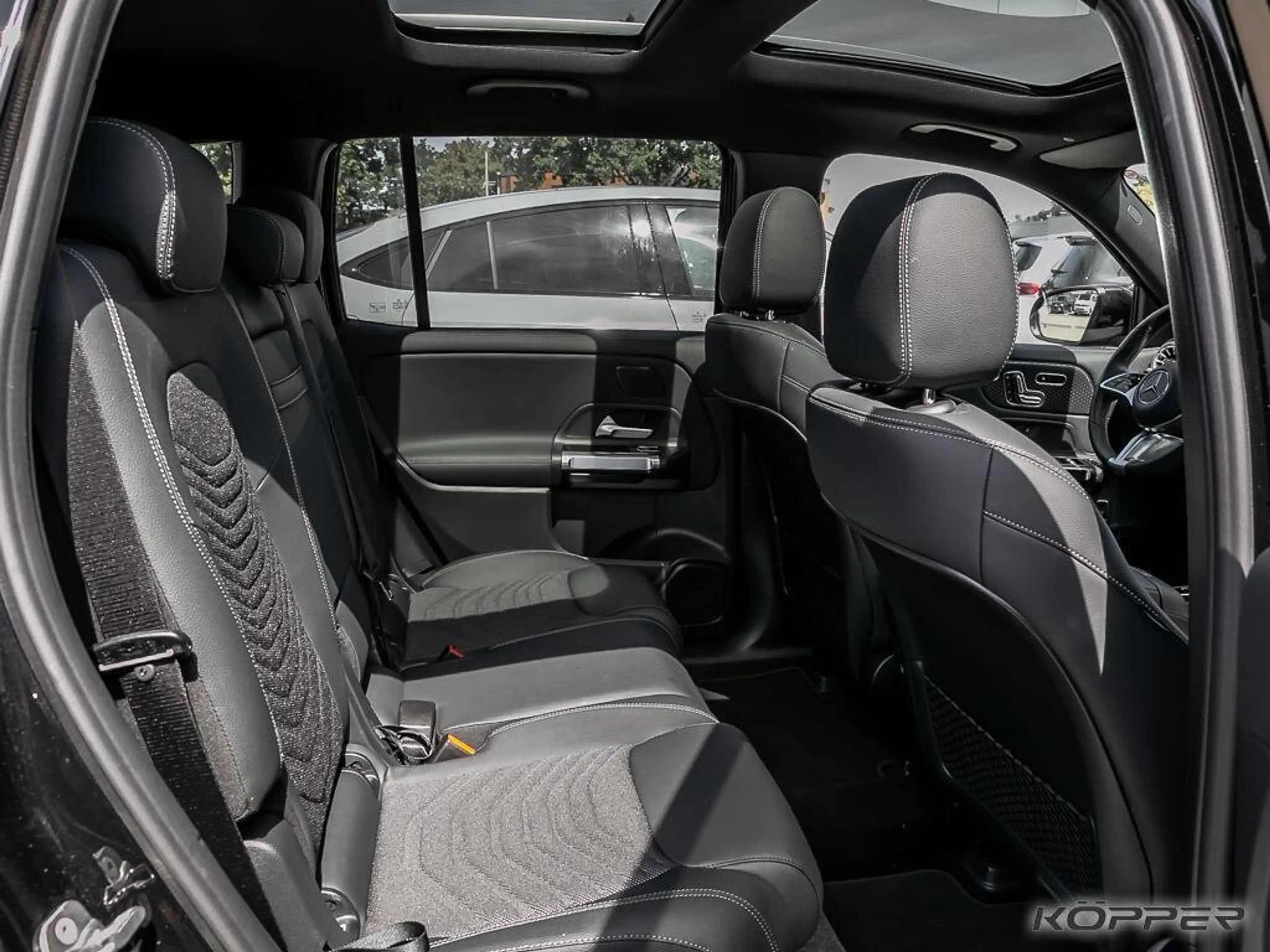 Mercedes-Benz EQB 300 4M Progr. Advanced PLUS AHK Pano 20 AMG — photo 6