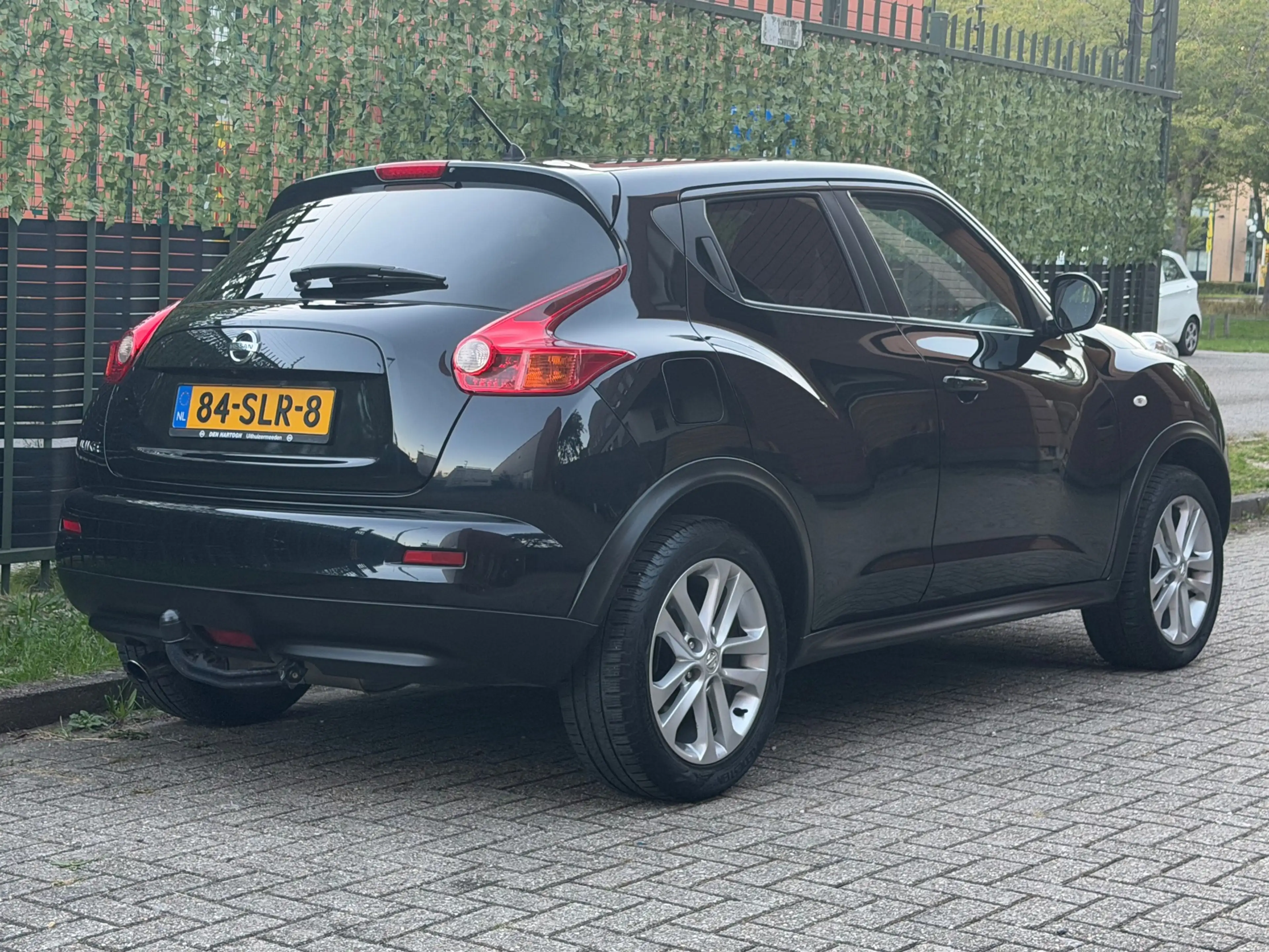 Nissan Juke 1.6 DIG-T Tekna All-Mode 2011 TREKHAAK|LEER|NAP — photo 4