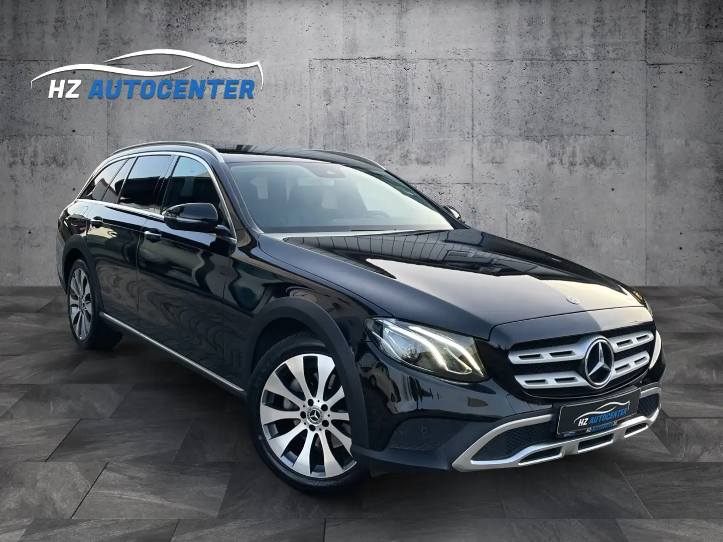 Mercedes-Benz E 220 d 4Matic All-Terrain*LED*NAVI*SHZ*AMBIENTE Noir - 1