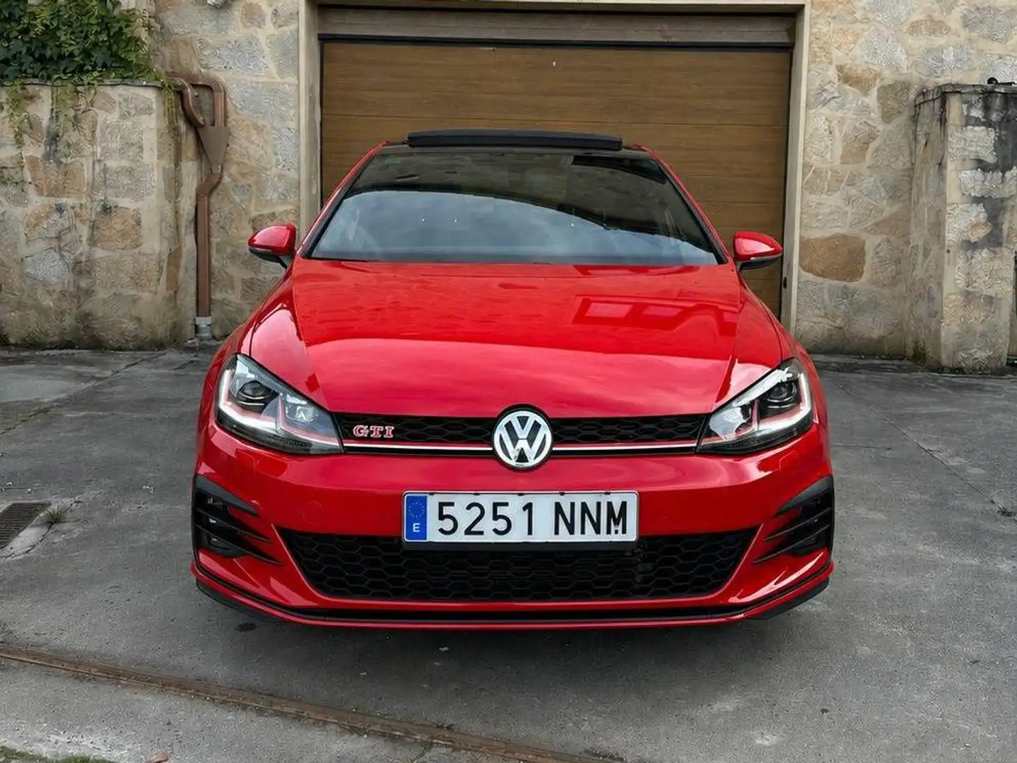 Volkswagen Golf Golf GTI 7.5 Performance 245cv DSI Rojo - 2