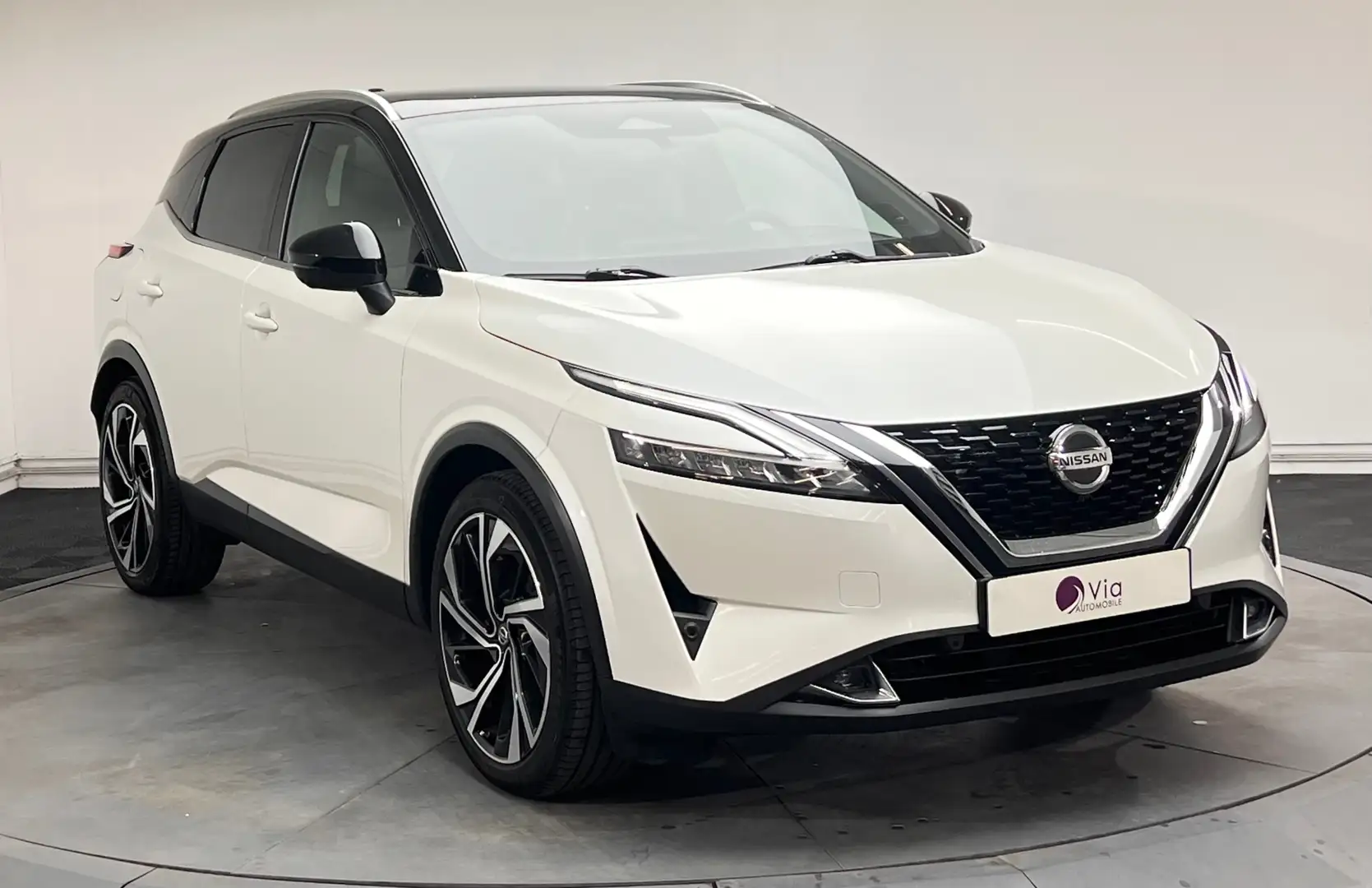 Nissan Qashqai 1.3 DIG-T 158 ch 4x4 Tekna+ - Toit Ouvrant - Caméra 360° - Son Bose - Sièges Av électrique Weiß - 2