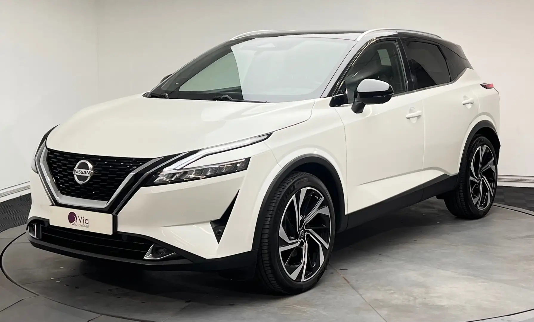 Nissan Qashqai 1.3 DIG-T 158 ch 4x4 Tekna+ - Toit Ouvrant - Caméra 360° - Son Bose - Sièges Av électrique Weiß - 1