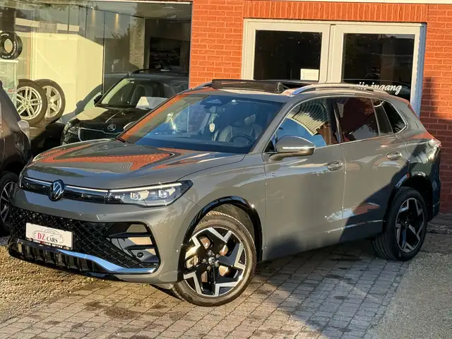 Volkswagen Tiguan view 5