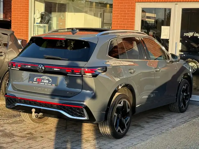 Volkswagen Tiguan view 13