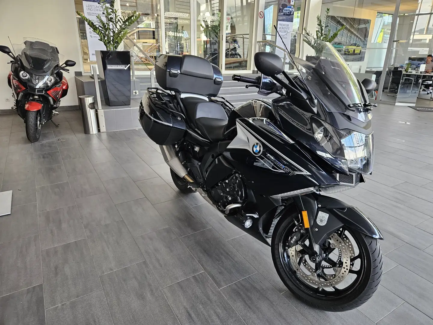 BMW K 1600 GT plava - 1