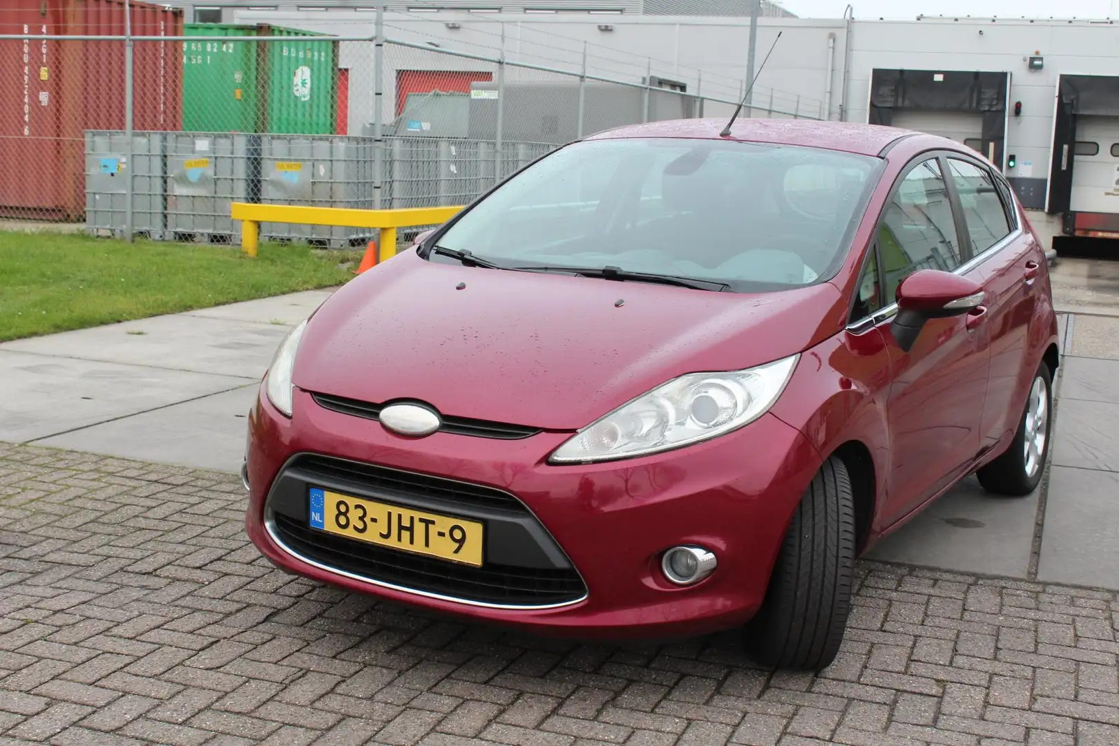 Ford Fiesta 1.4 Titanium 5 drs NW APK AIRCO PARKEERSENSOREN LM Paars - 2