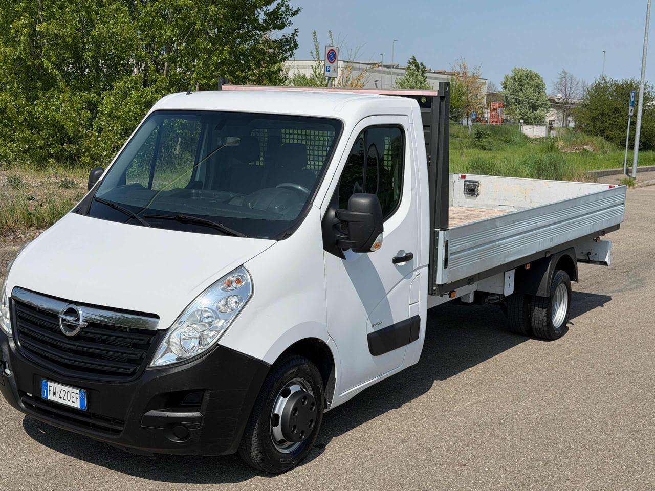 Renault Master T35 2.3 dCi/130 Cassone lungo 4.4mt+ Gemellato