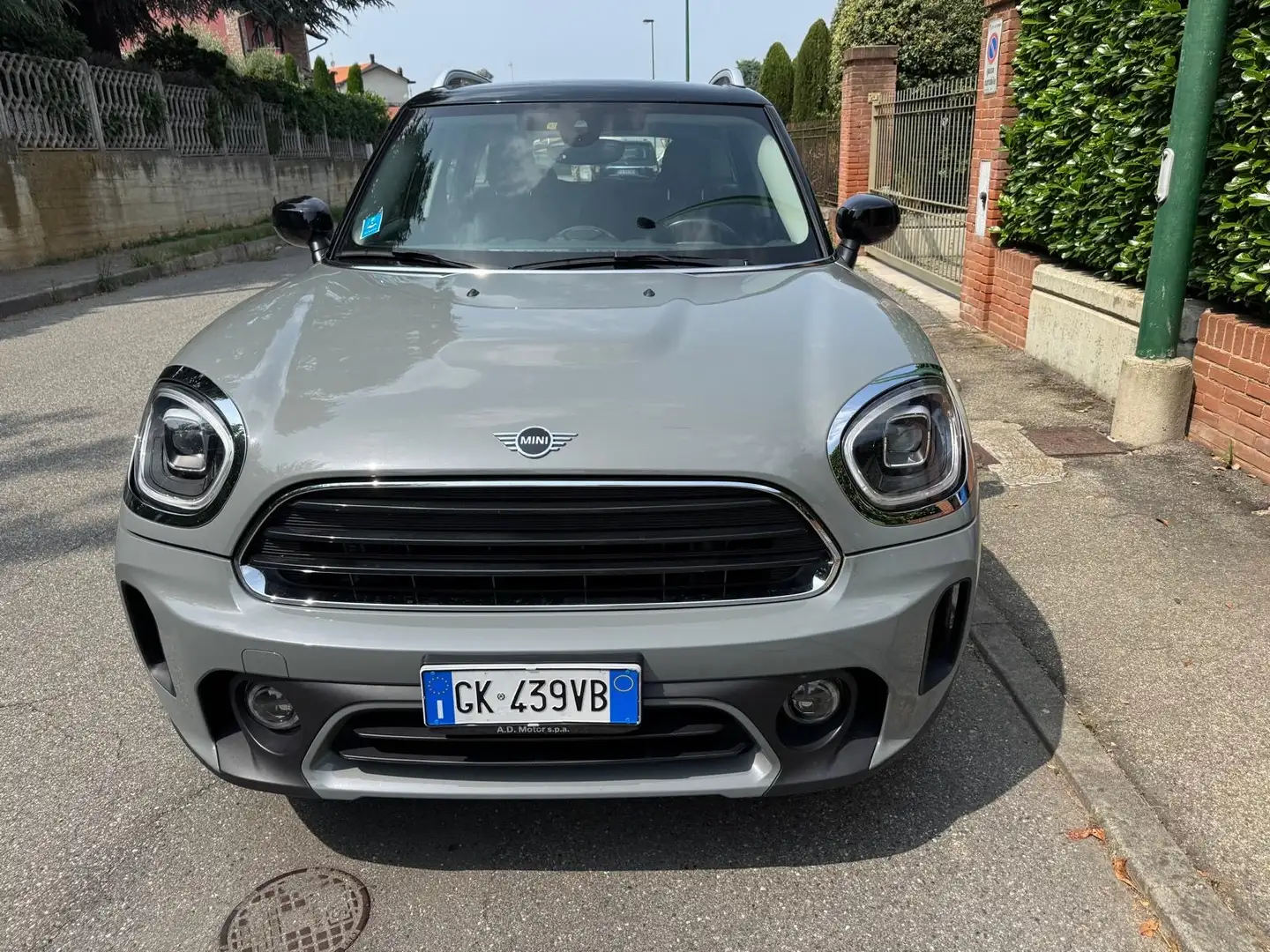 MINI Cooper Countryman 1.5 Essential auto Gris - 2
