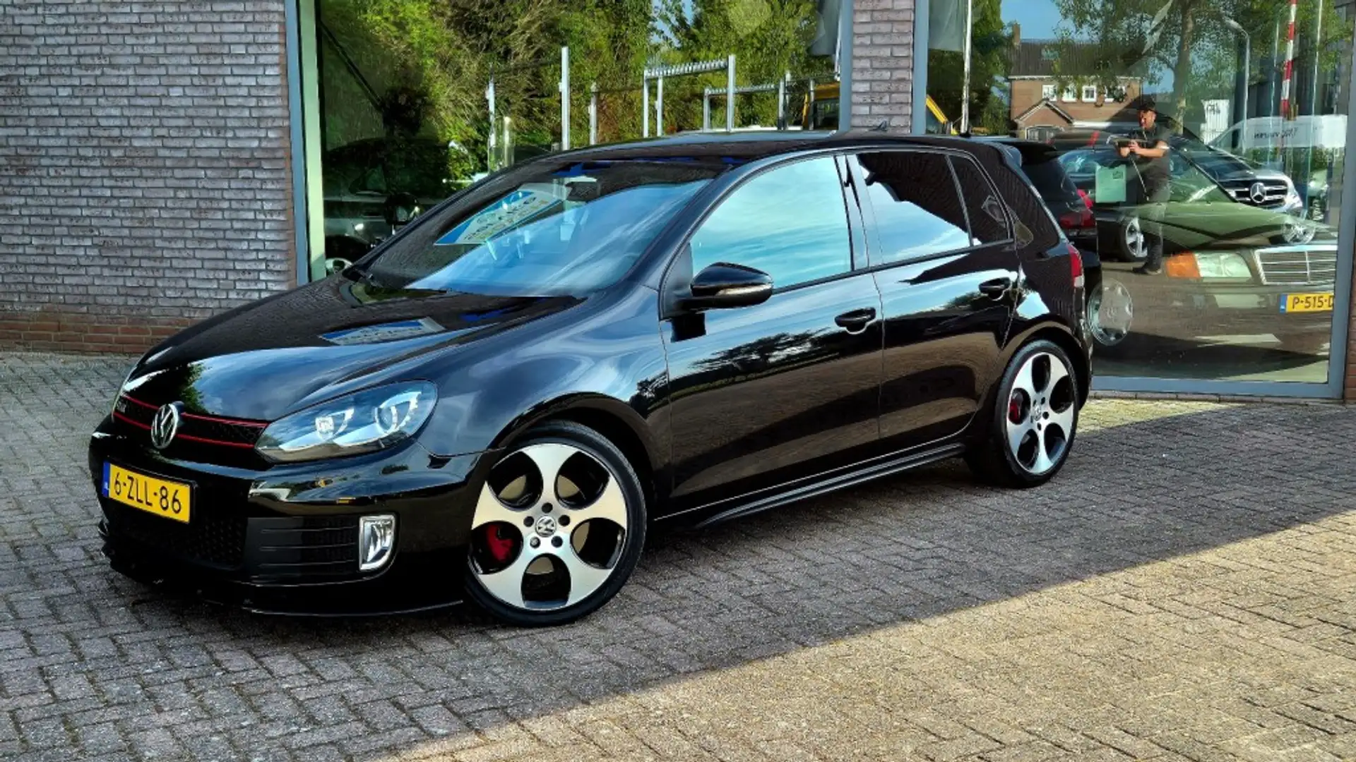 Volkswagen Golf 2.0 GTI /BOVAG GARANTIE Zwart - 2