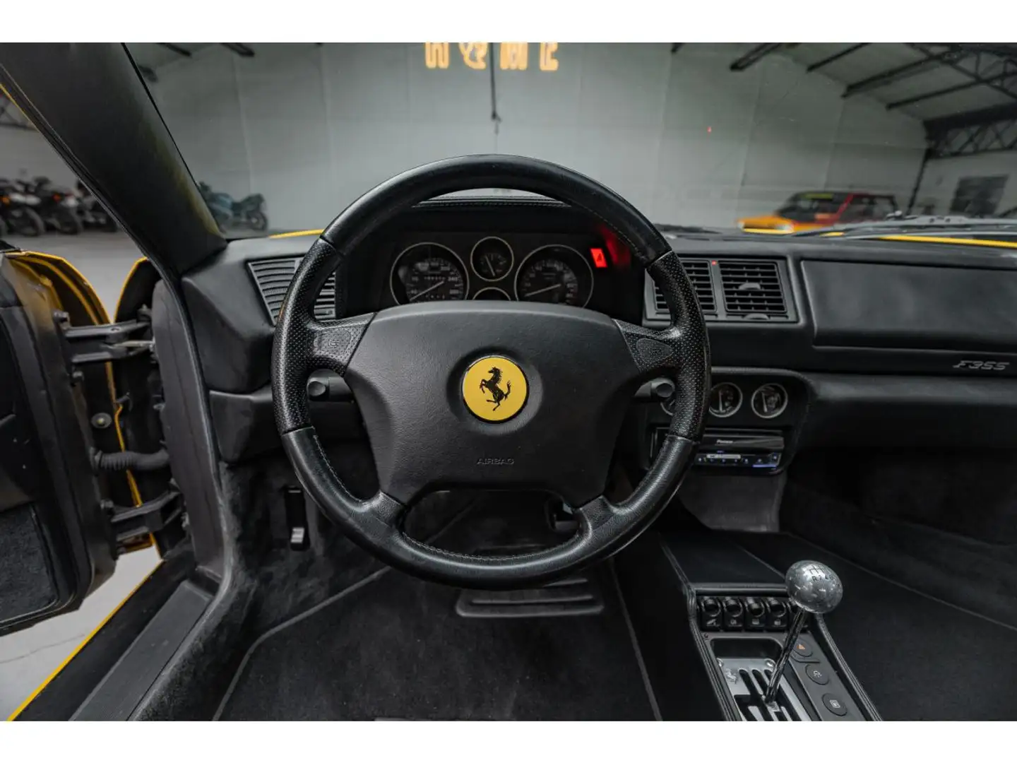 1997 Giallo Berlinetta Manual — photo 2