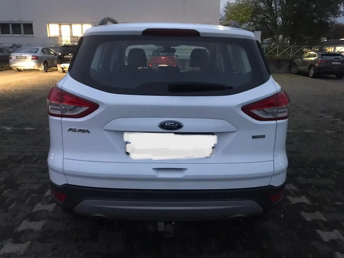 Ford Kuga Kuga+1.5+EcoBoost+2x4+Individual Weiß - 2