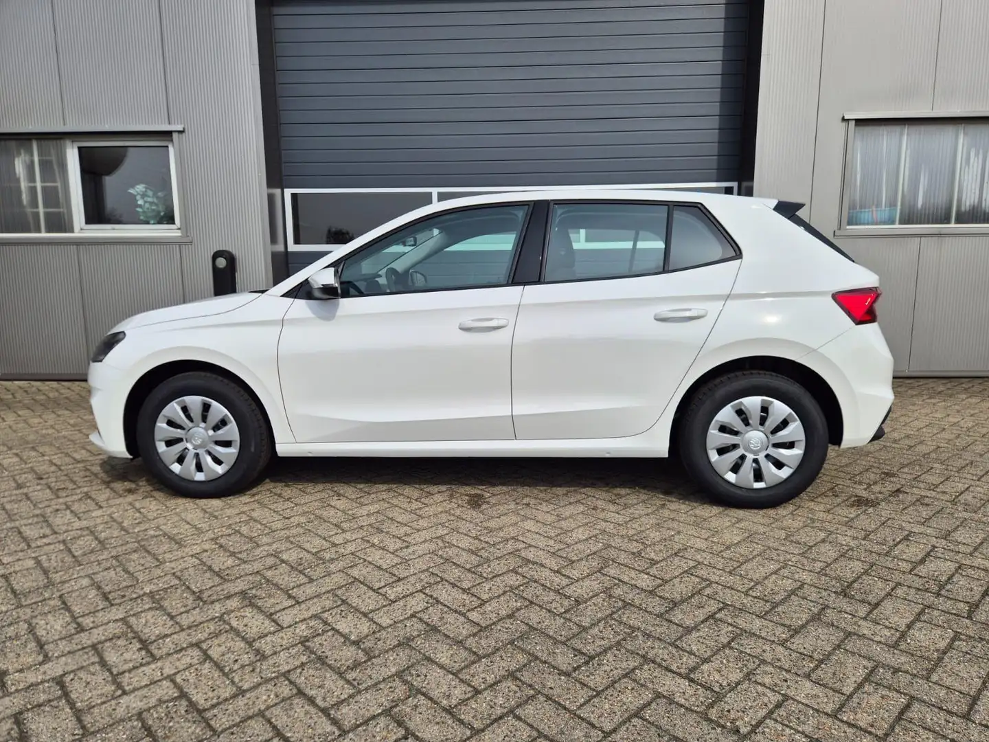 Skoda Fabia 1.0 TSI 95PS Selection 5-türig Rückf.Kamera Par... Weiß - 1