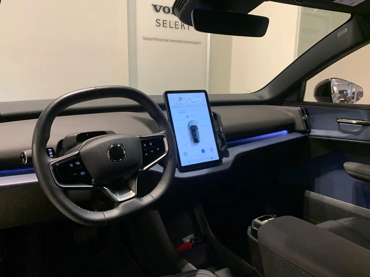 Volvo EX30 Recharge Plus Extended Range 4