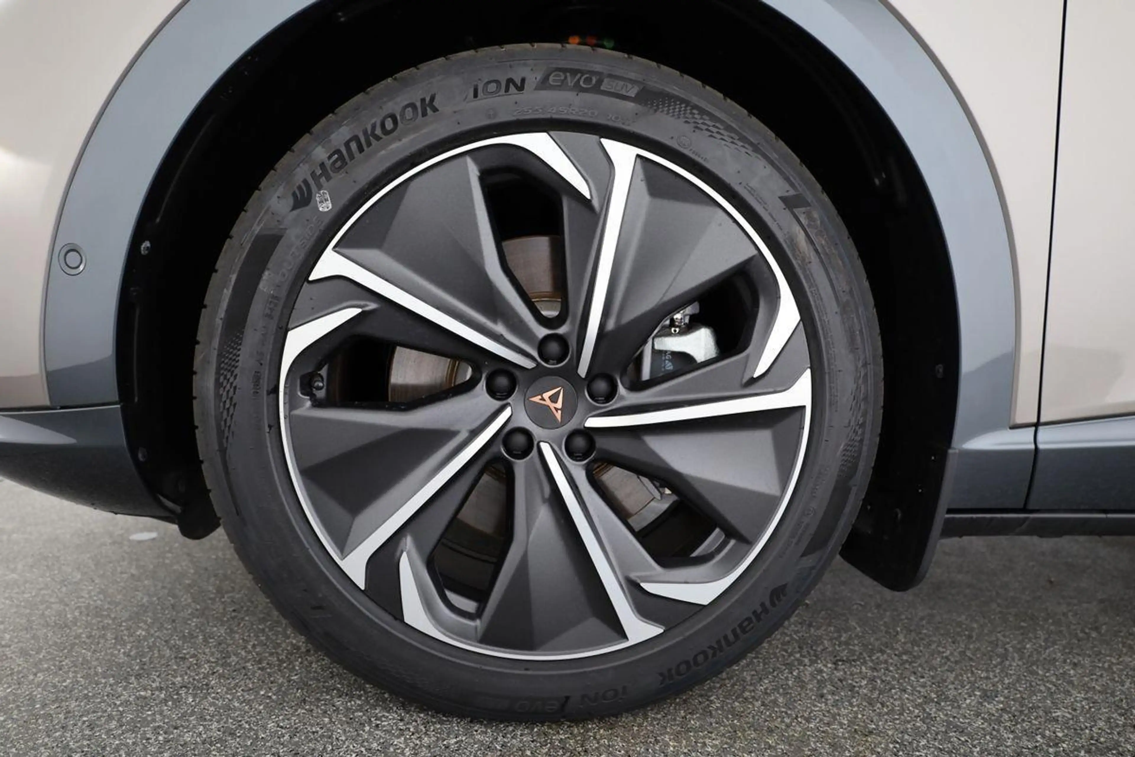 CUPRA Tavascan 250 kW 4Drive VZ VZ, Navi, Wärmepumpe, Kamera, ... — photo 13