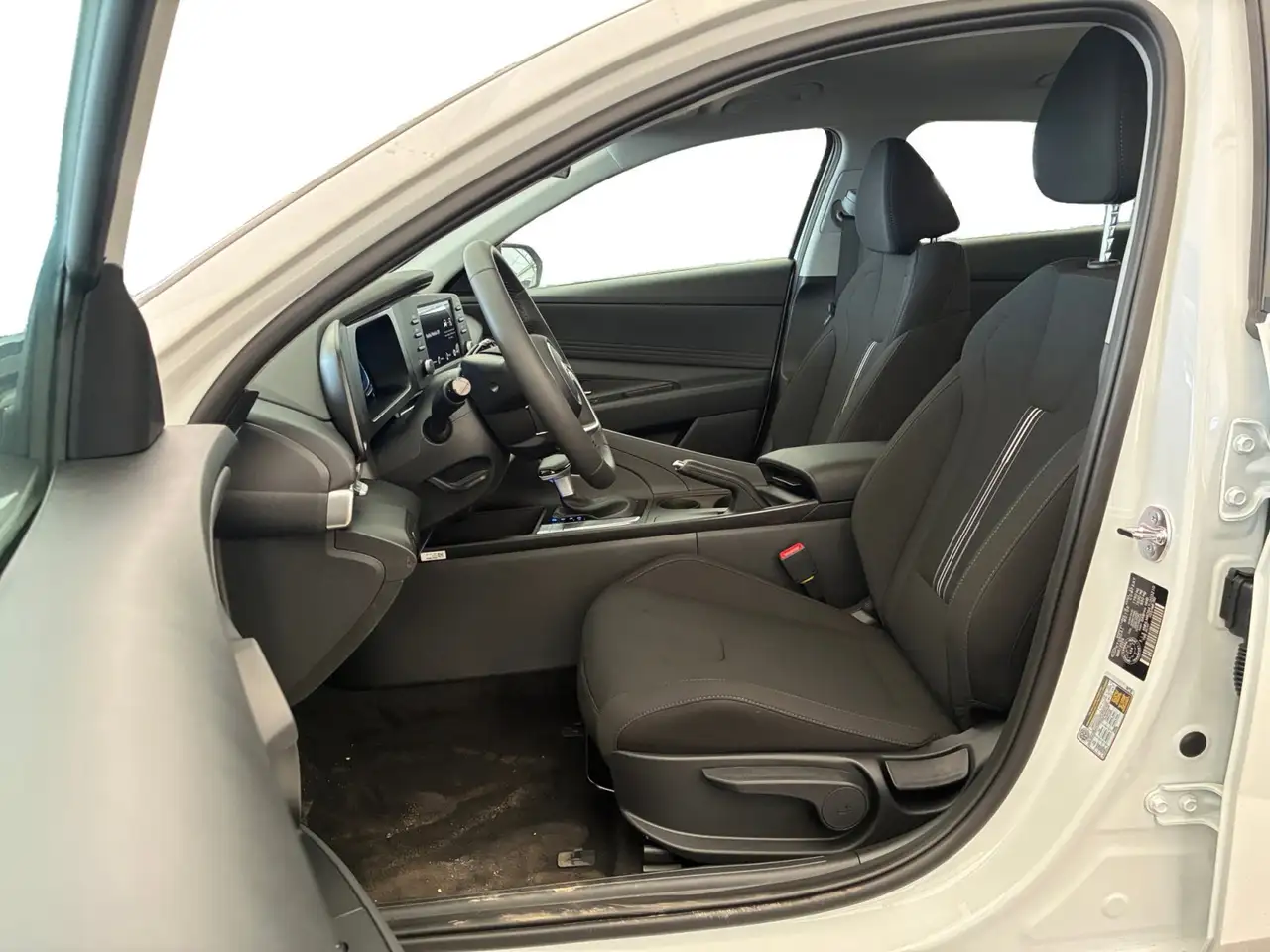 Hyundai ELANTRA снимка Hyundai ELANTRA