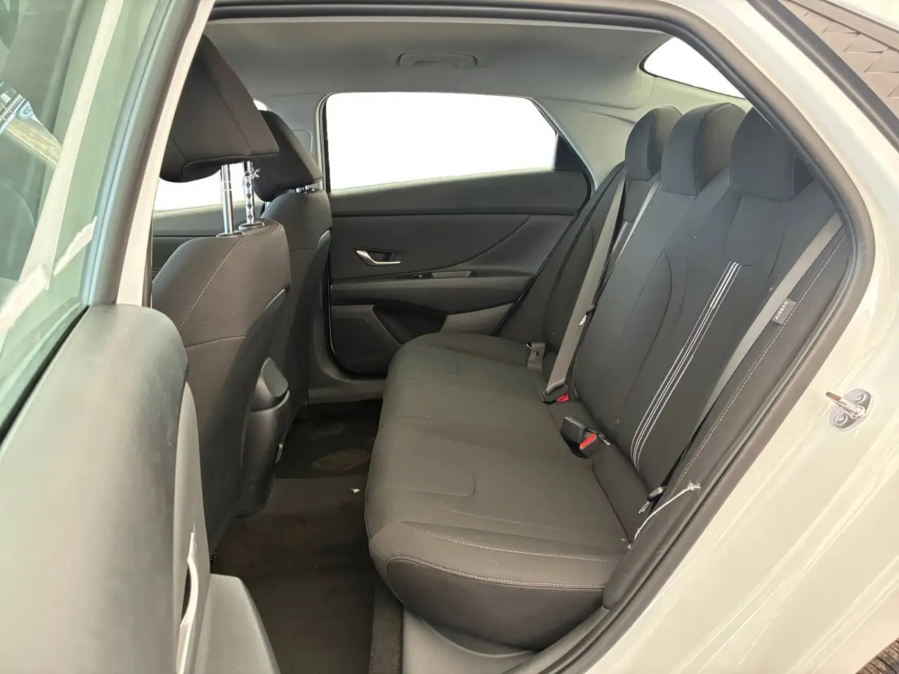 Hyundai ELANTRA снимка Hyundai ELANTRA
