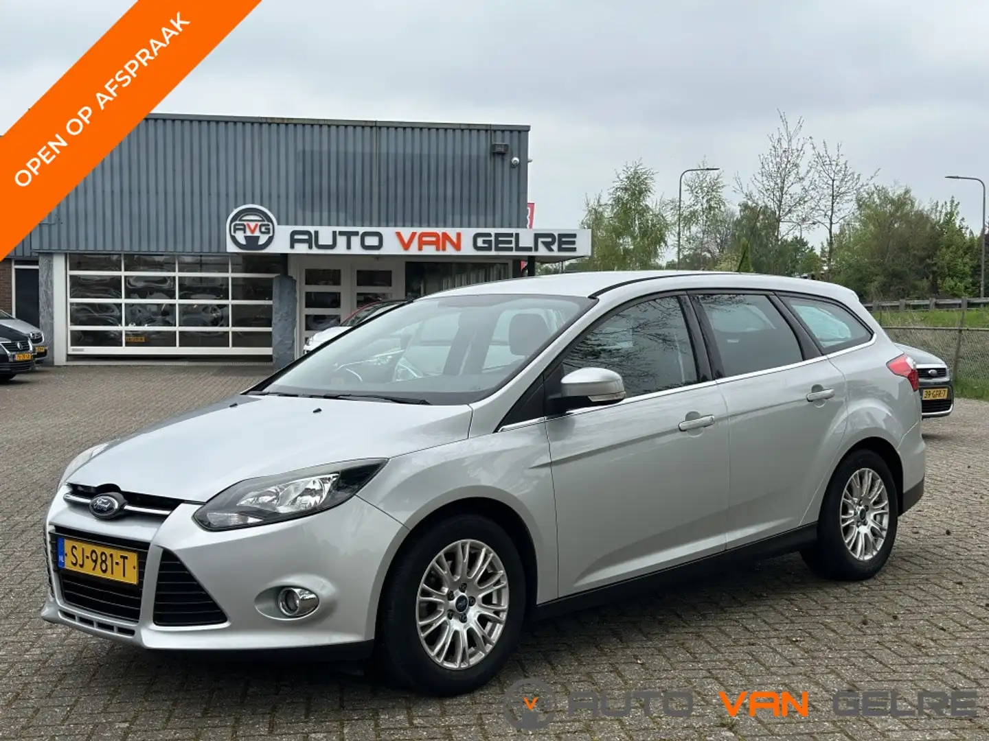 Ford Focus Wagon 1.6 TI-VCT Titanium Automaat *Cruis Cr*Clima Gris - 1