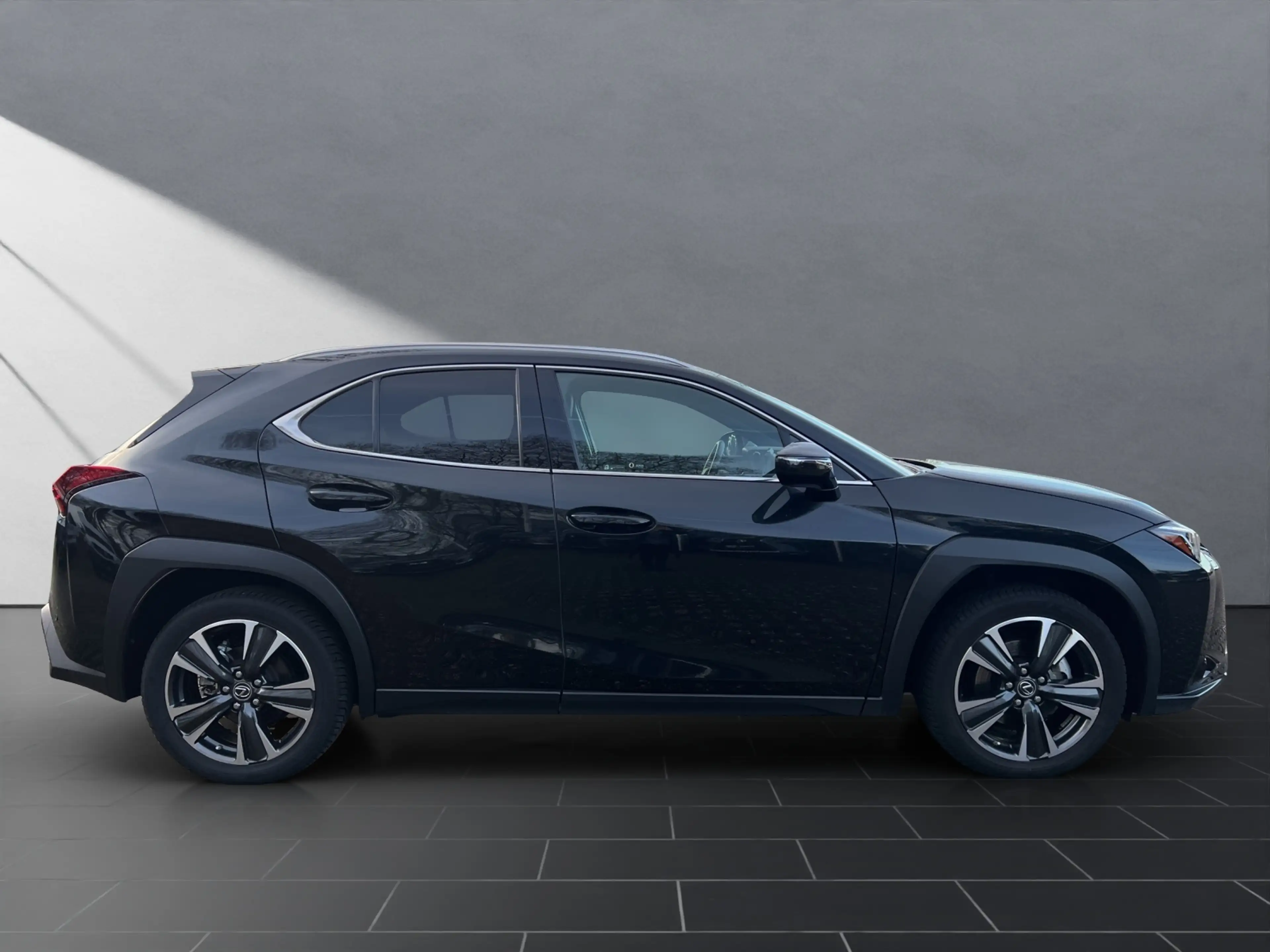 Lexus UX 250h 250h*EXECUTIVE*PANO*PREMIUM*1HD*PANO* HUD* — photo 6