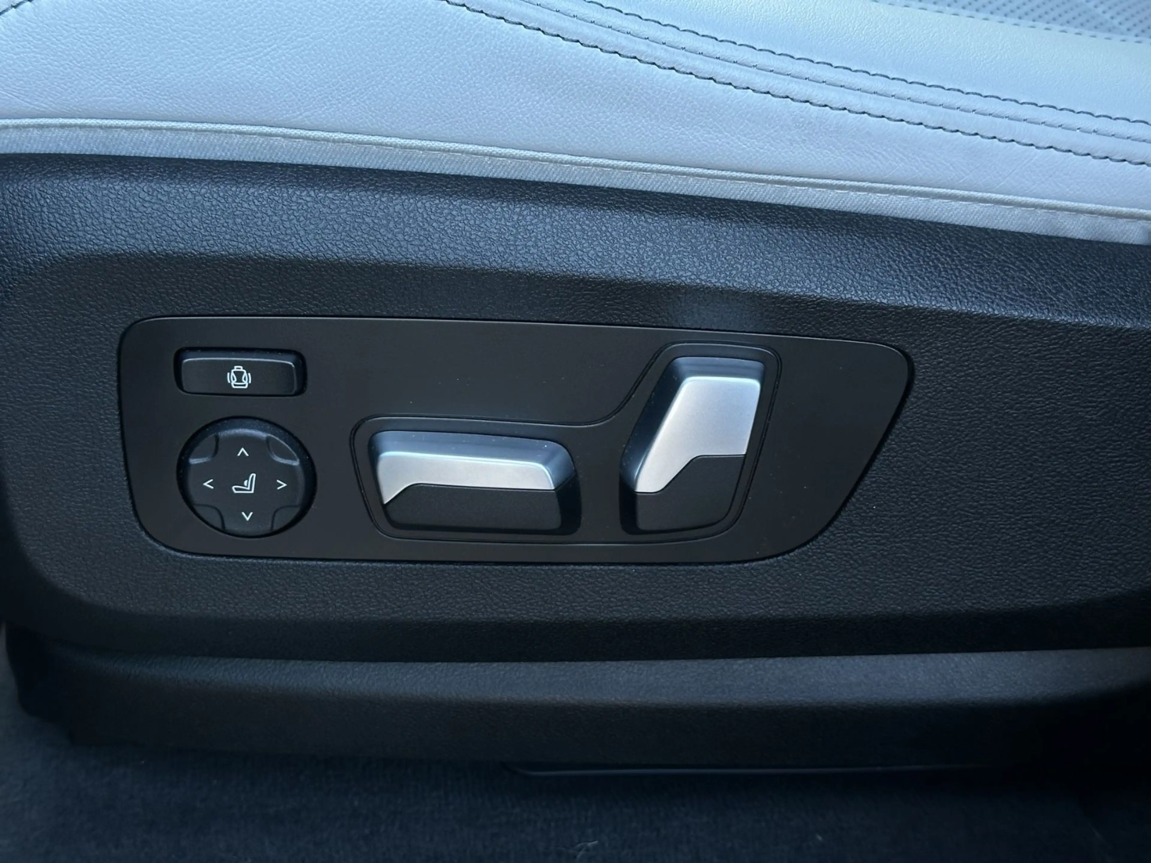 BMW X5 xDrive40i M Sport°HUD°H&K°ACC°KEY°ST-HT° — photo 15