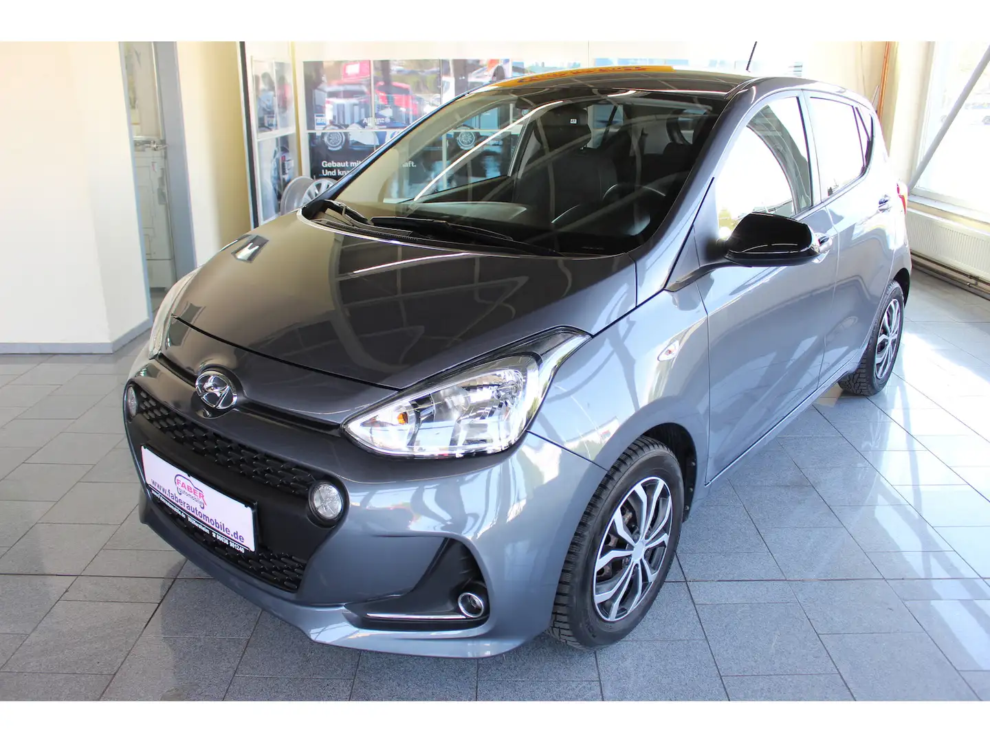 Hyundai i10 YES! Top-Ausstattung,Top-Zustand Gris - 1