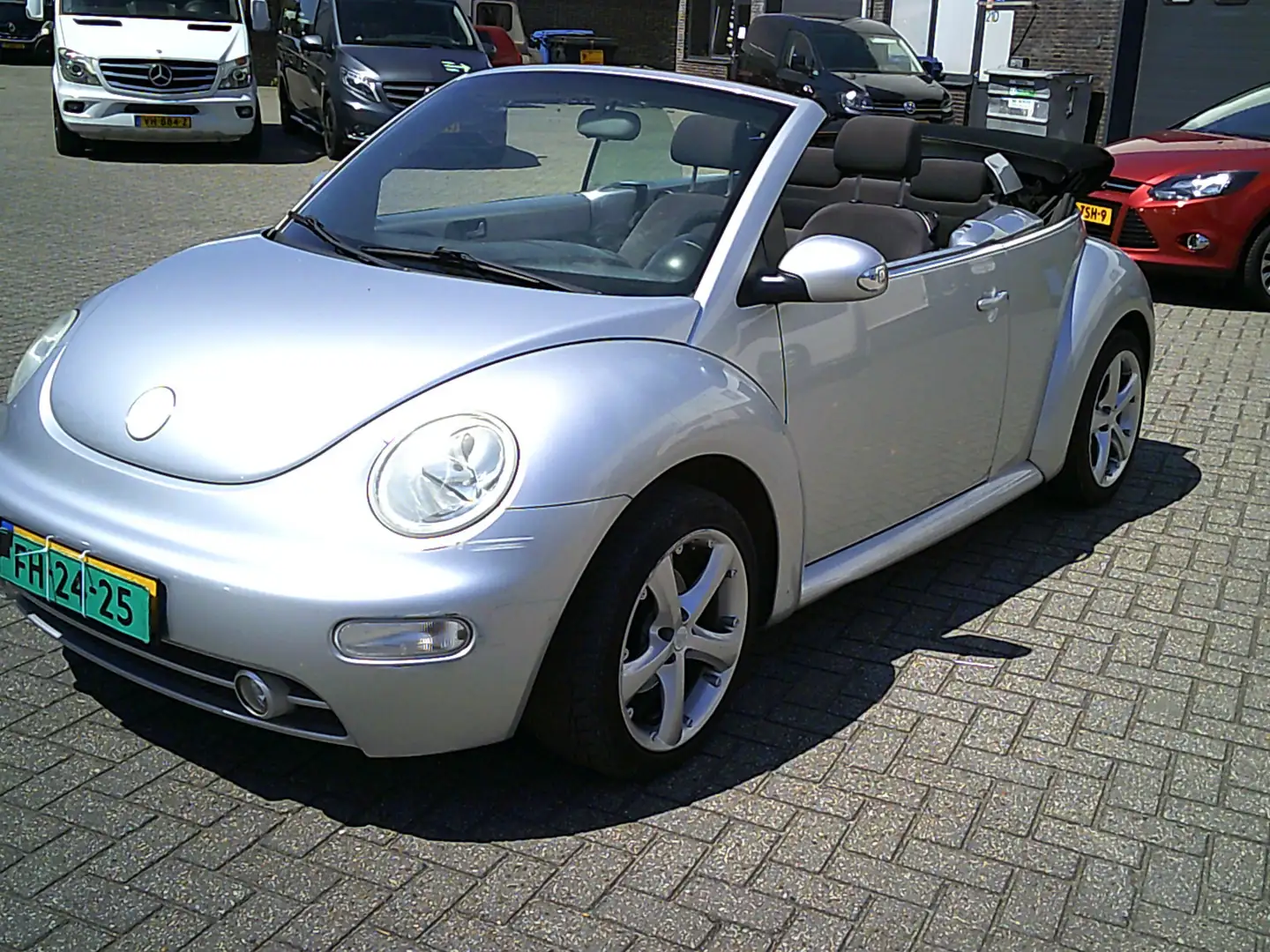 Volkswagen New Beetle New Beetle 2.0 Grijs - 1