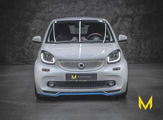 smart forTwo cabrio BRABUS tailor made `MORNING FROST´