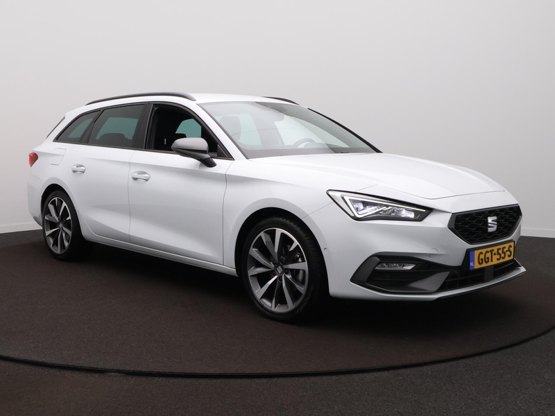 SEAT Leon Sportstourer 1.0 eTSI Style Business Intense Autom — photo 3