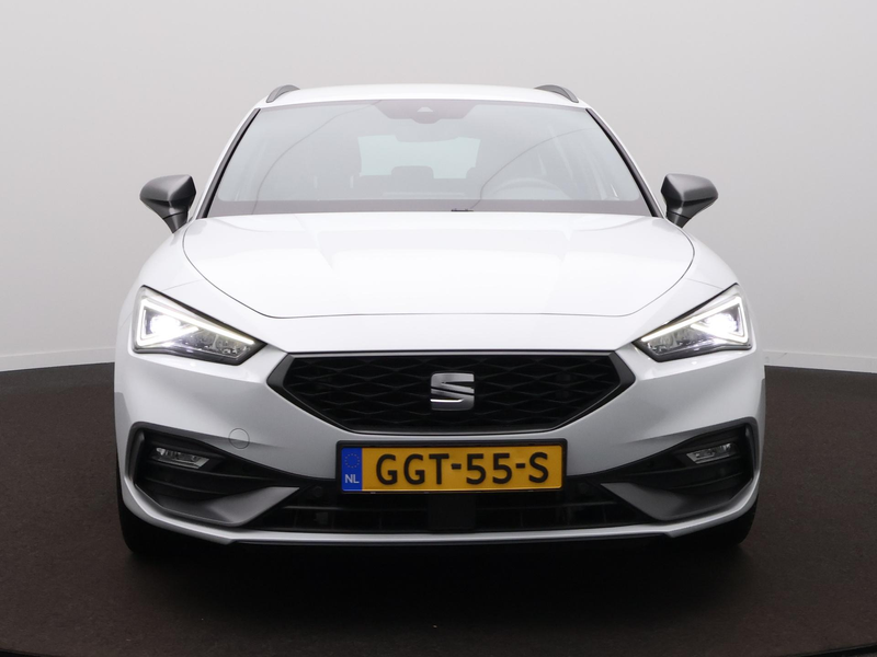 SEAT Leon Sportstourer 1.0 eTSI Style Business Intense Autom — photo 2