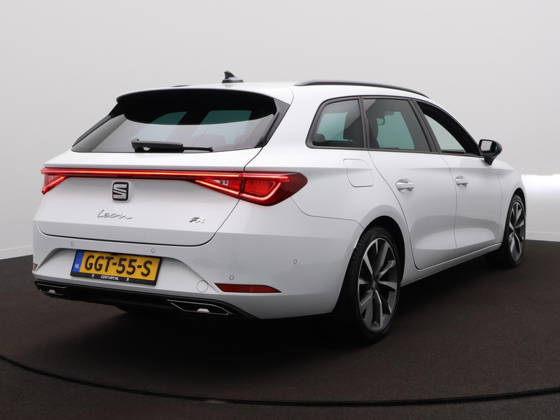 SEAT Leon Sportstourer 1.0 eTSI Style Business Intense Autom — photo 5