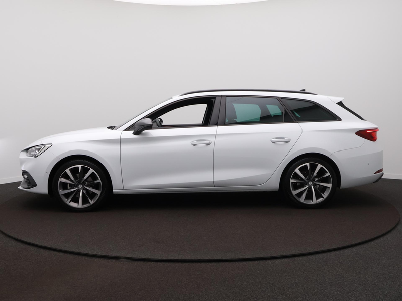 SEAT Leon Sportstourer 1.0 eTSI Style Business Intense Autom — photo 8