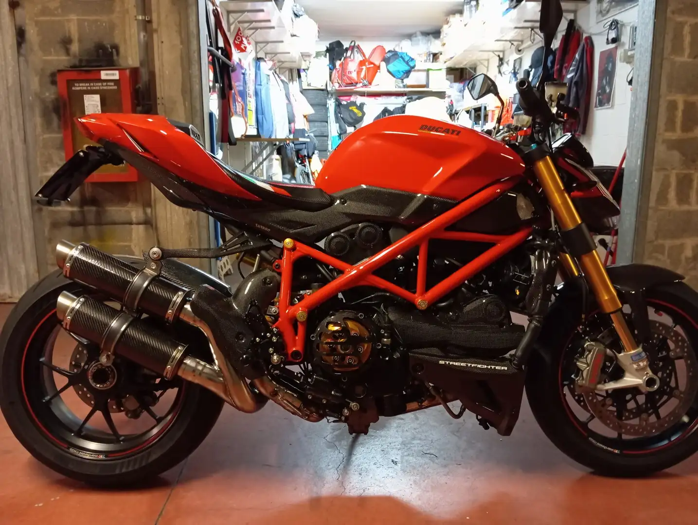 Ducati Streetfighter Rosso - 1