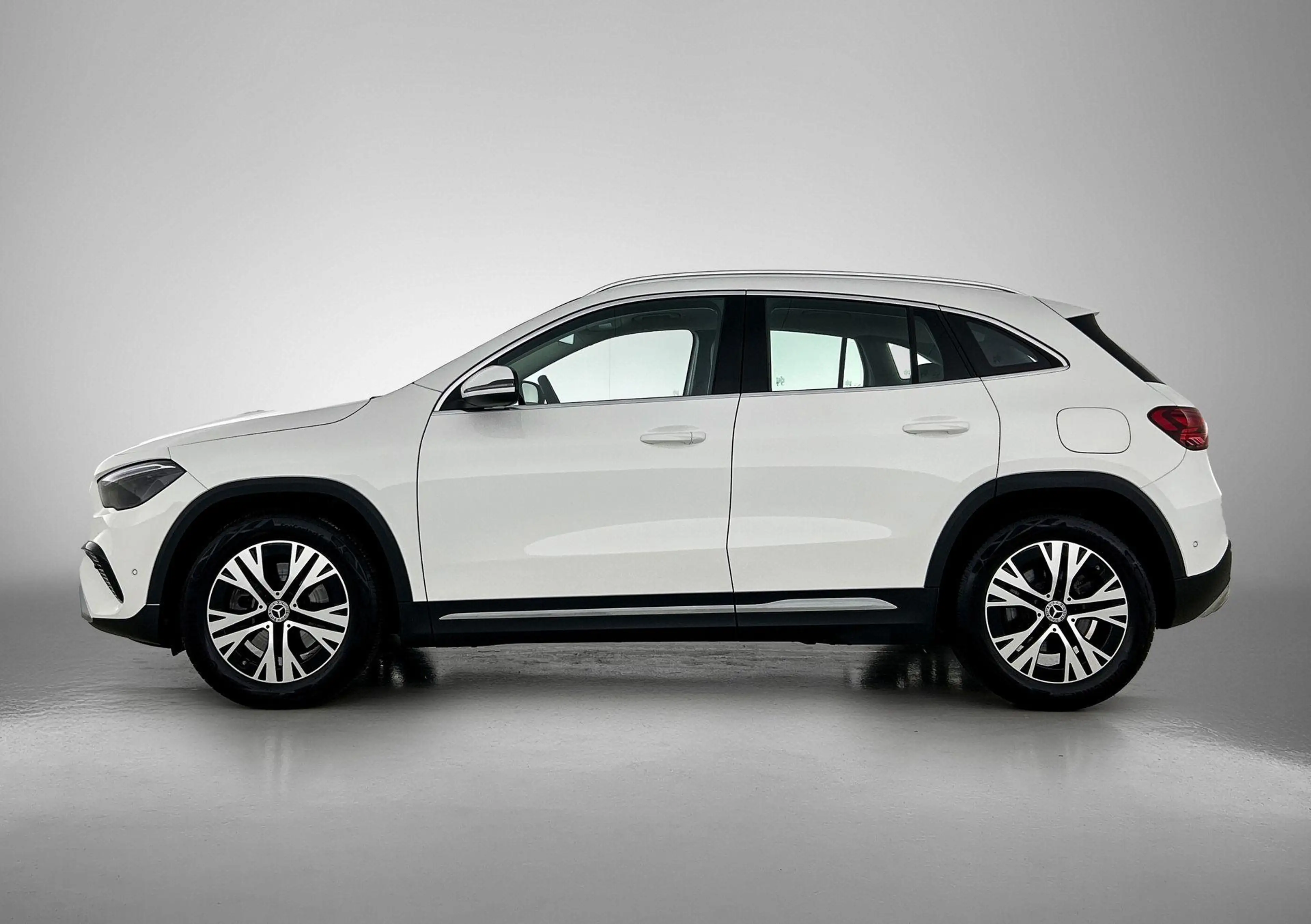 Mercedes-Benz GLA 220 Luxury Line | Dodehoekassistent | Verwarmde Zetels — photo 6