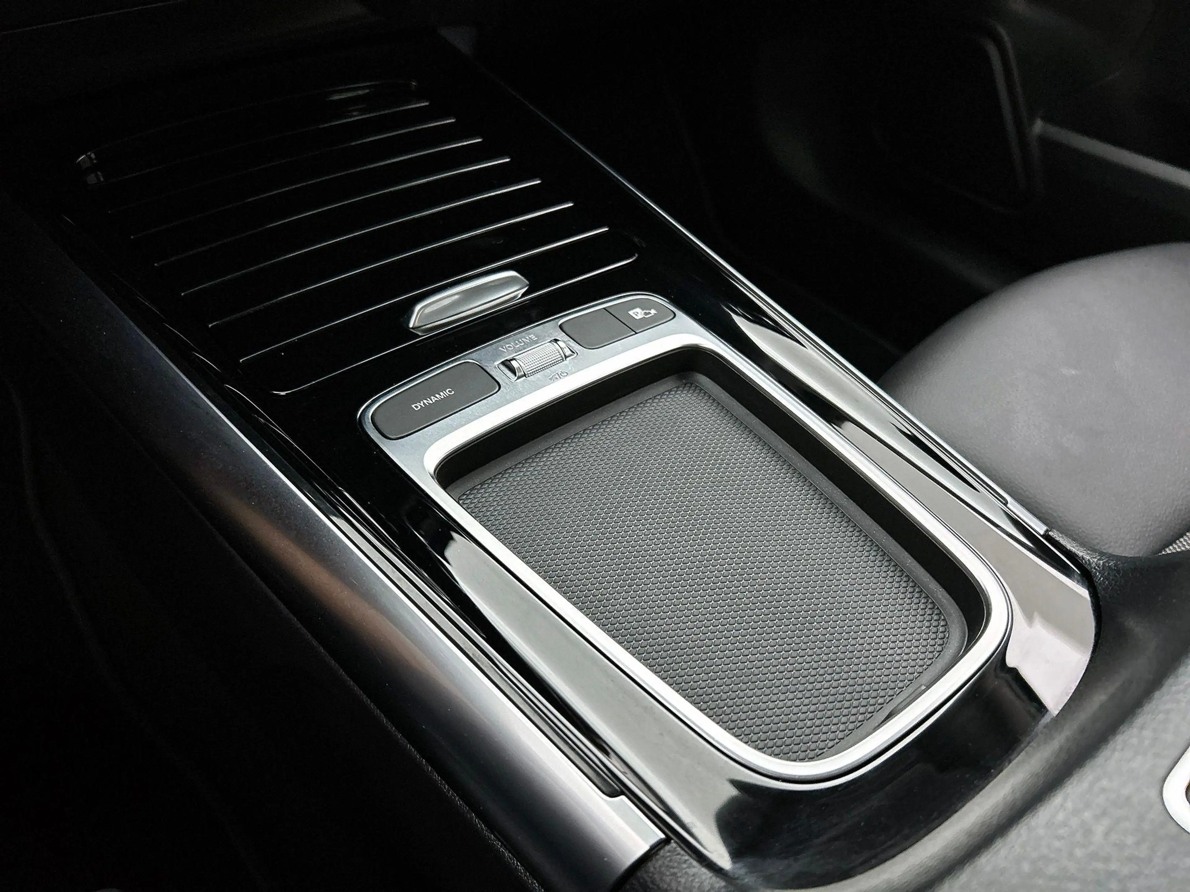Mercedes-Benz GLA 220 Luxury Line | Dodehoekassistent | Verwarmde Zetels — photo 10