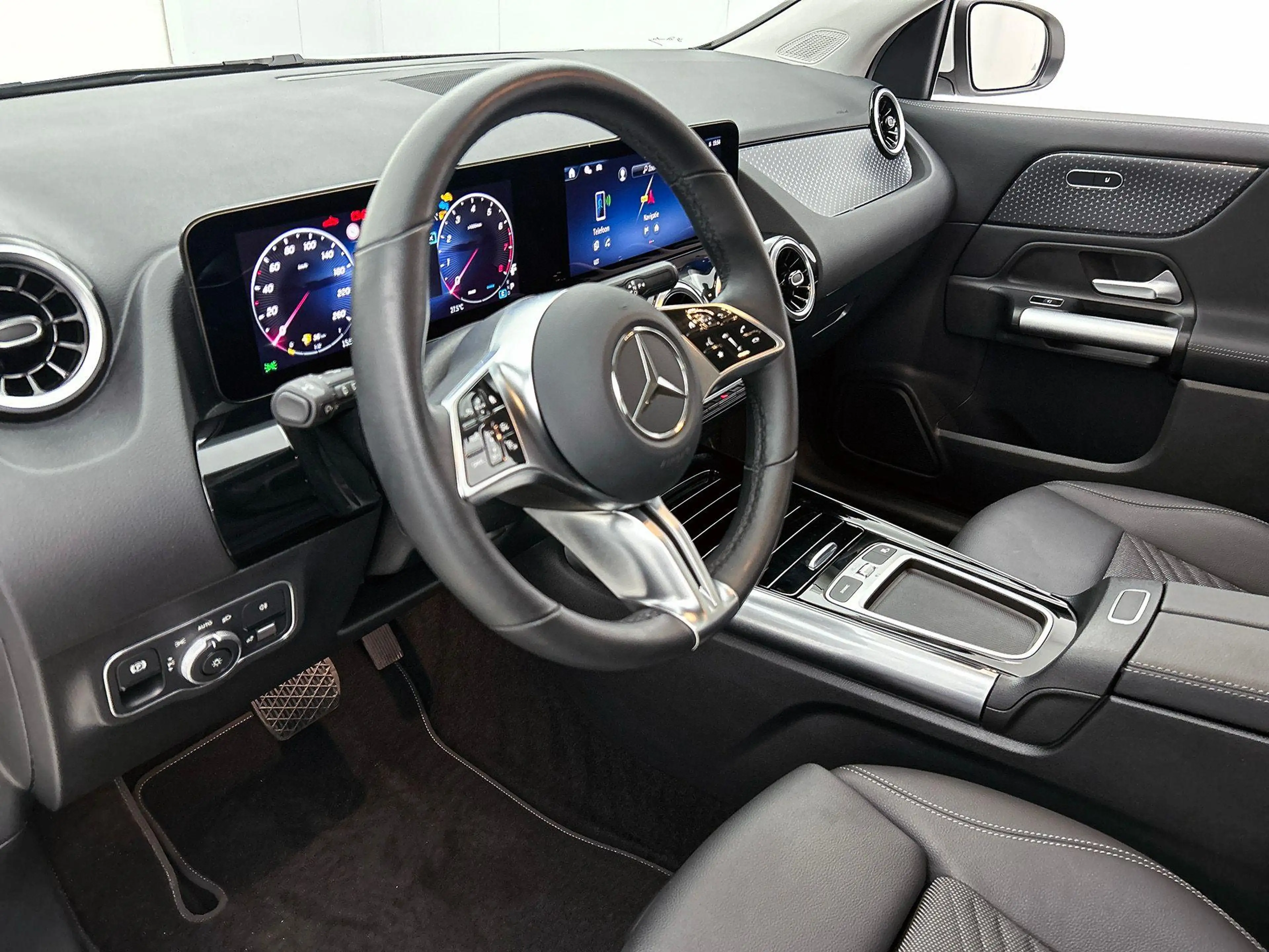 Mercedes-Benz GLA 220 Luxury Line | Dodehoekassistent | Verwarmde Zetels — photo 8