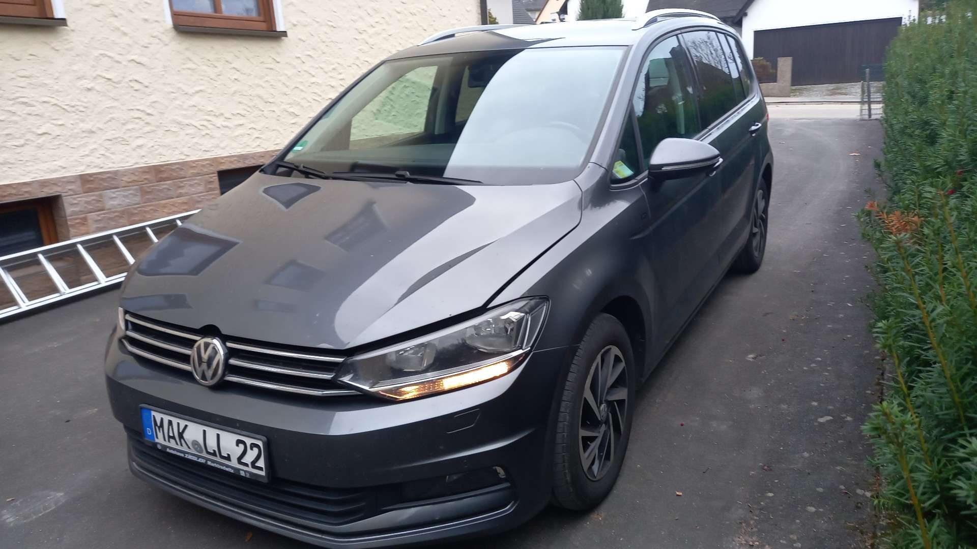 Second hand Volkswagen Touran 1.6