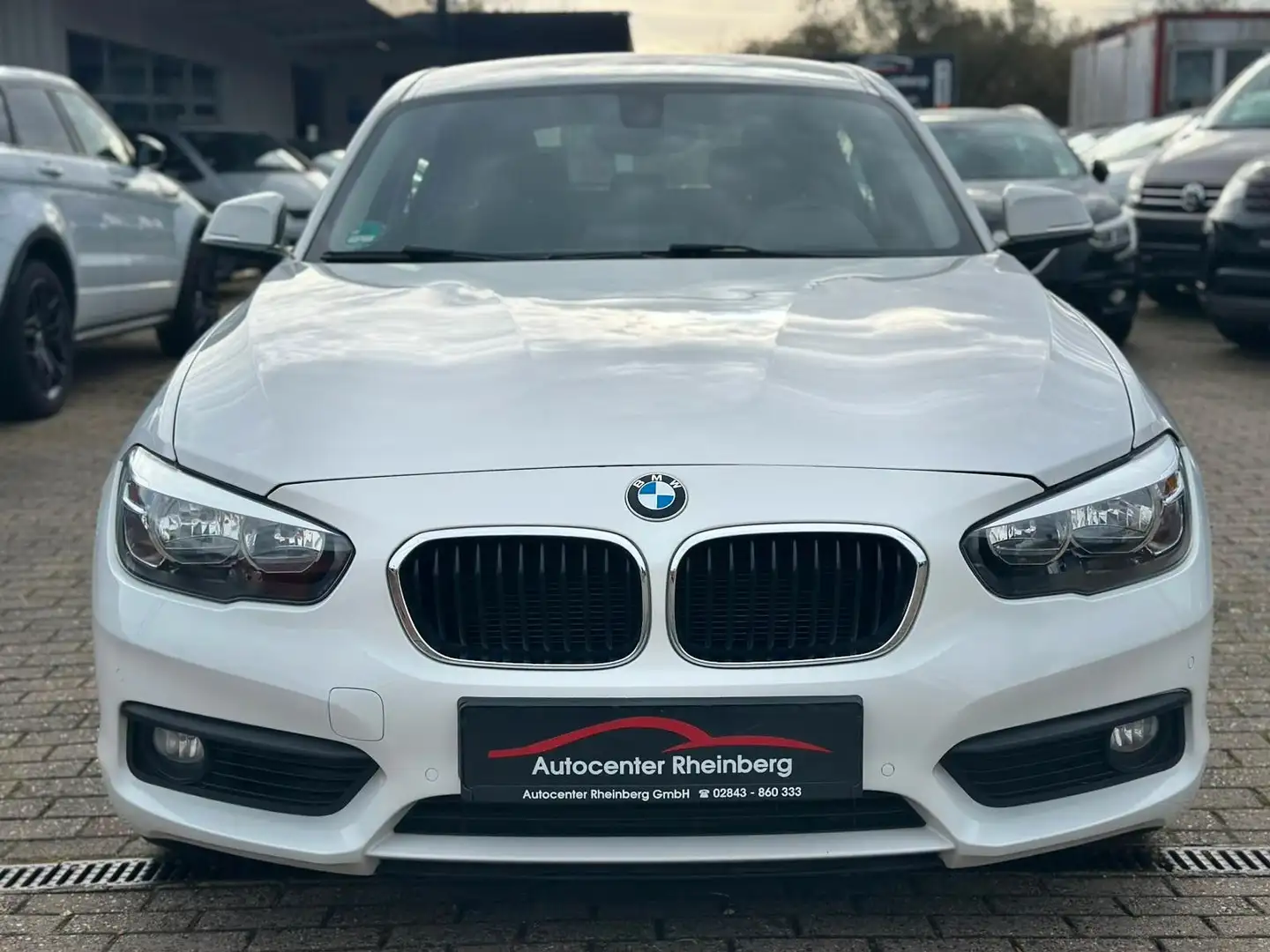 BMW 118 i 1 Limousine 5-trg. Blanc - 2