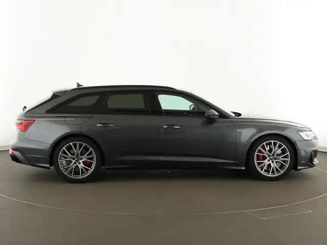 Audi S6 view 8