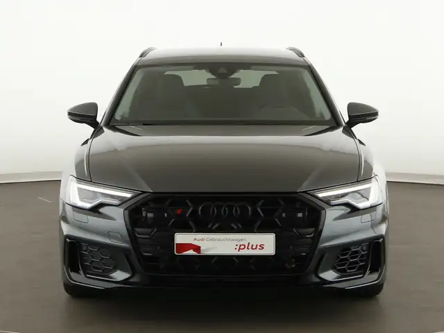 Audi S6 view 3