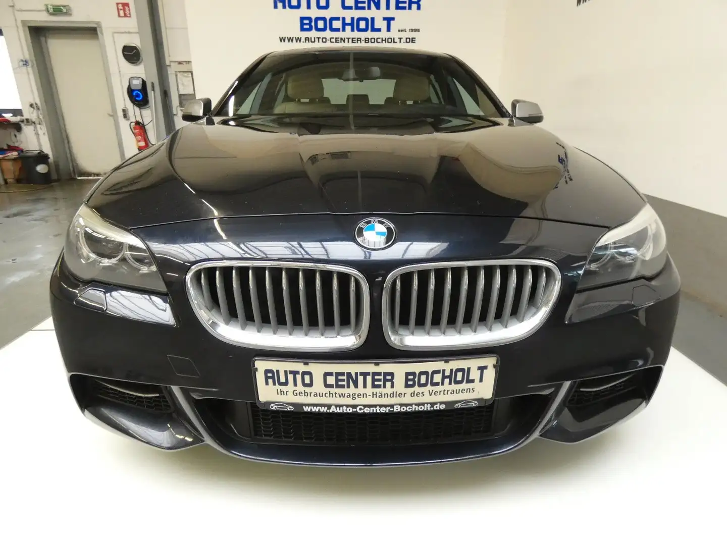 BMW 550 d xDrive*NaviProf*Leder*Klimaaut*ServoDefek Negru - 1