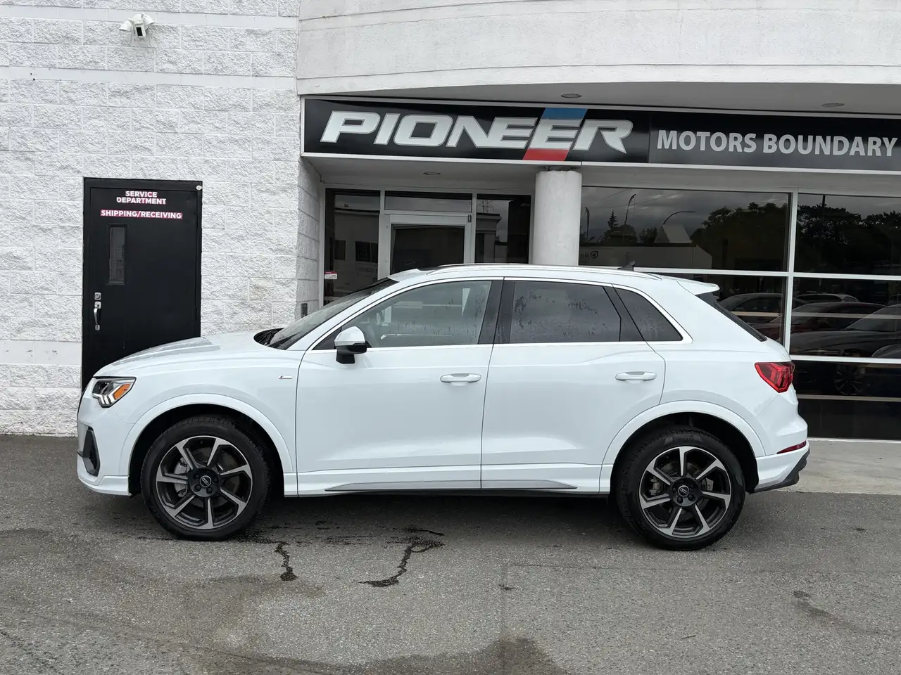 Audi Q3 photo Audi Q3
