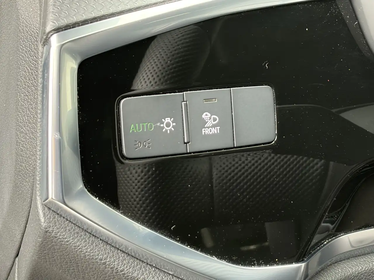 Audi Q3 photo Audi Q3